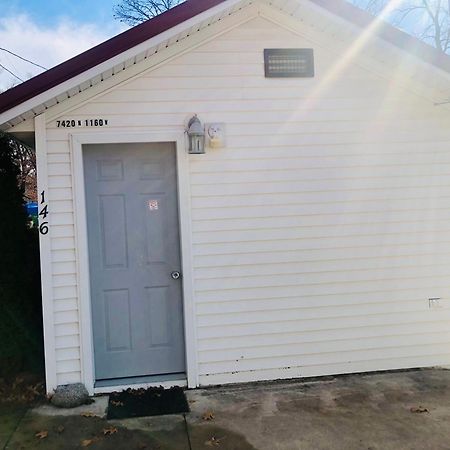 The Wellington Lake Cottage Middlebury エクステリア 写真