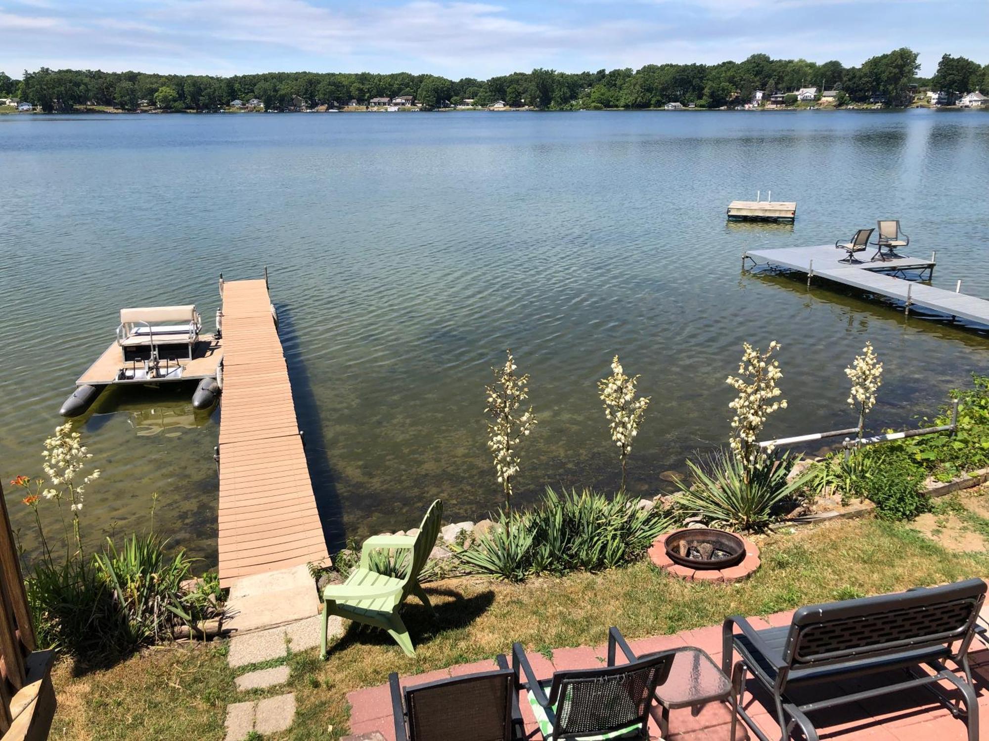 The Wellington Lake Cottage Middlebury エクステリア 写真